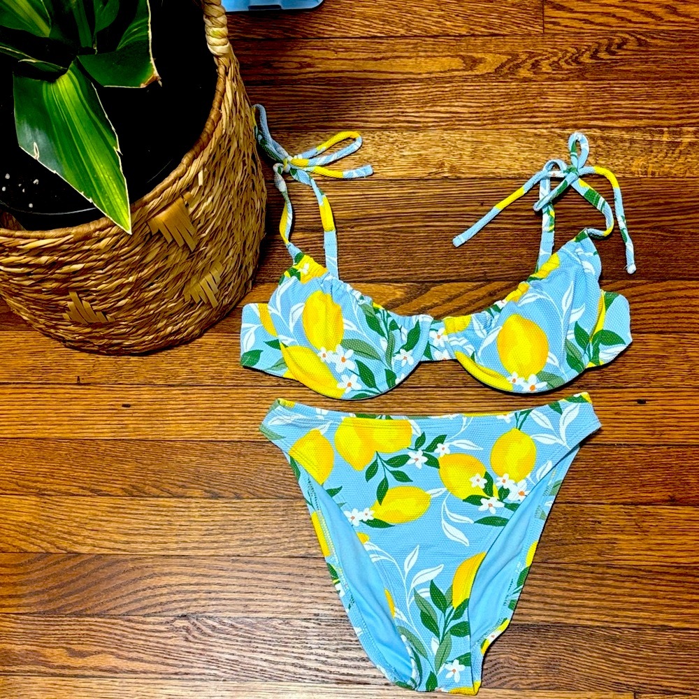 Time and Tru Light Blue Bikini with Yellow Lemon Print